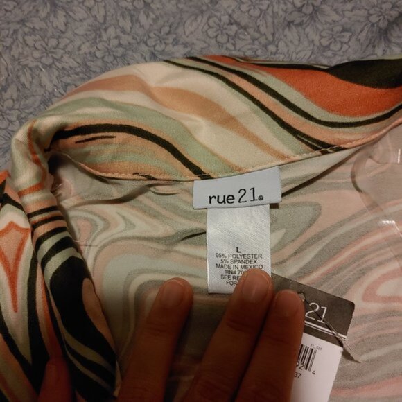 Rue21 NWT Funky brown and green pattern two piece dress with cut outs size large - Picture 7 of 7